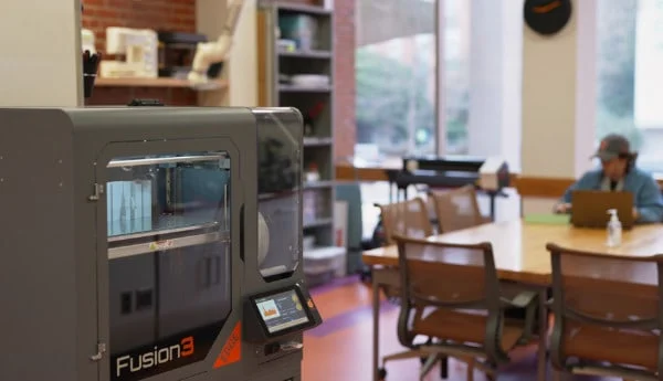 Quiet-3D-Printer-At-College (2)